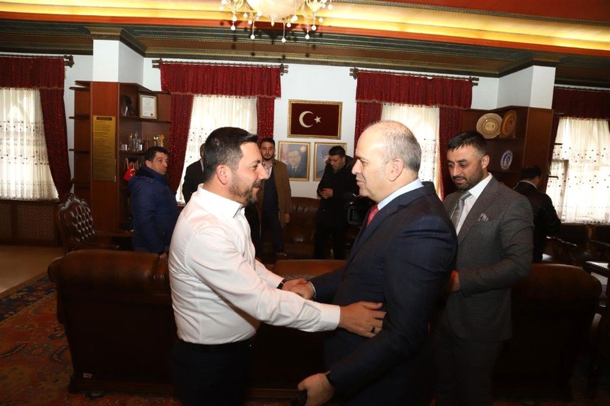 Emniyet Müdürü Artunay, Başkan Arı\'ya Hayırlı Olsun Ziyaretinde Bulundu