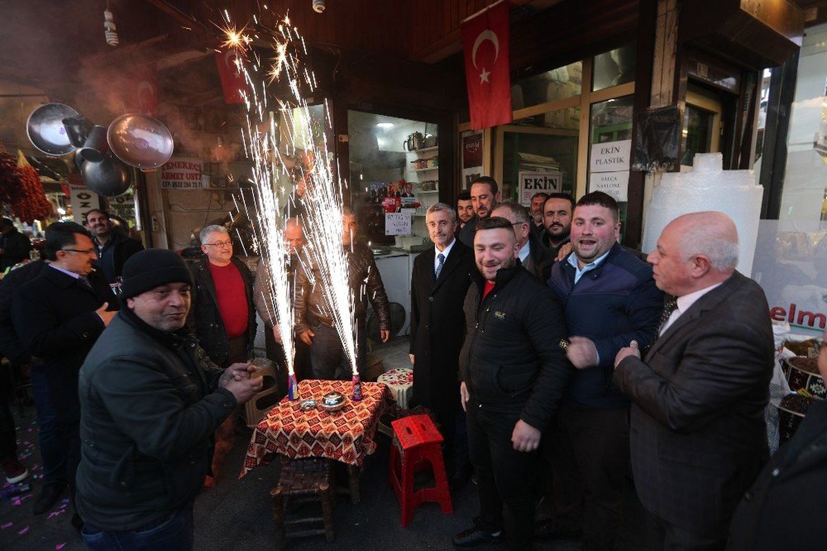 Esnaftan Başkan Tahmazoğlu\'na Sevgi Seli