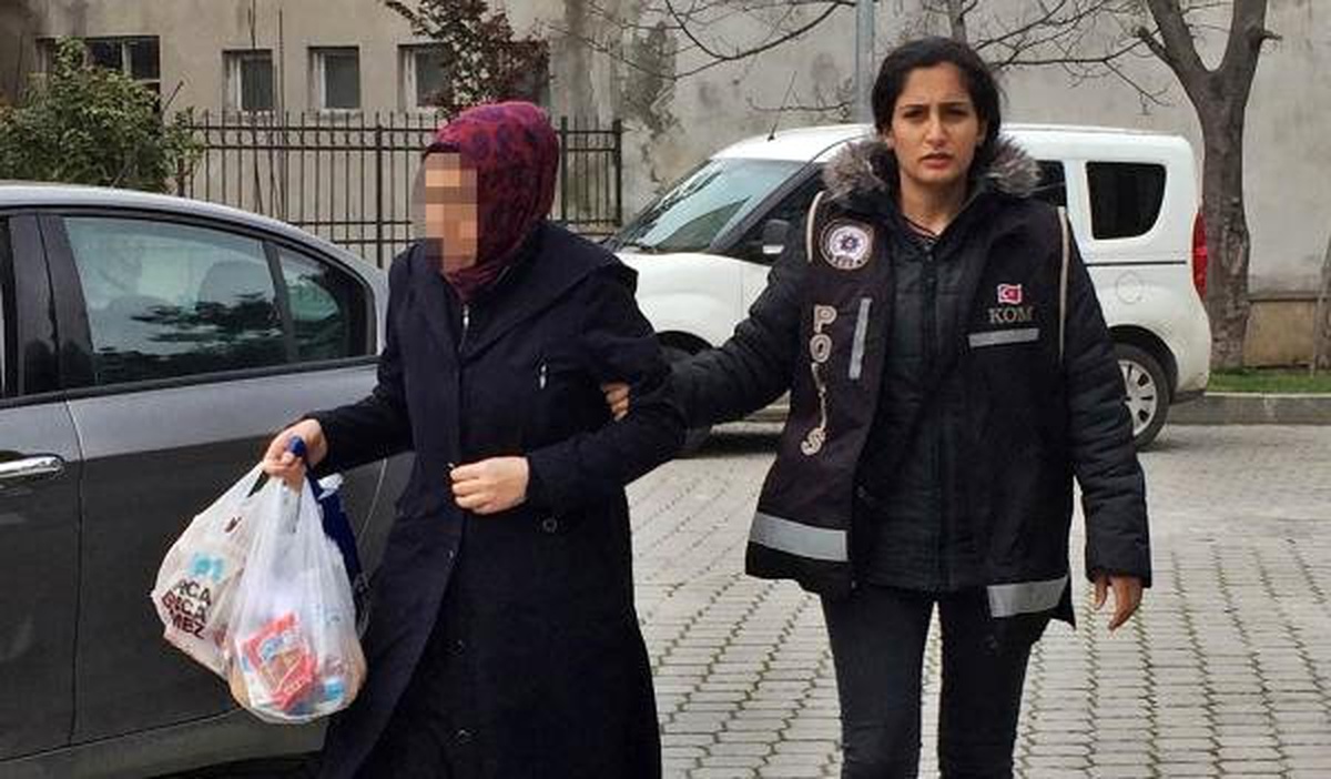 Fetö Şüphelisi Kadın, Saklandığı Evde 1 Yıl Sonra Yakalandı