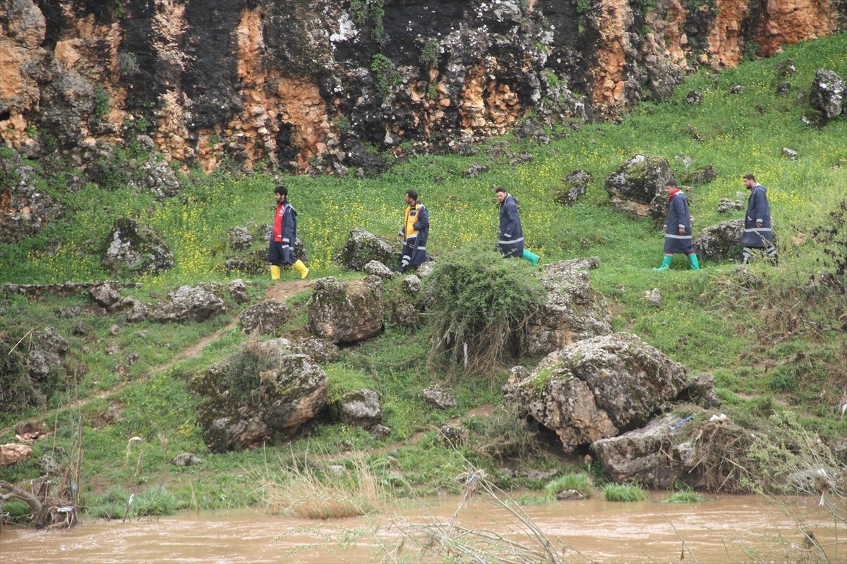Gaziantep\'te Sele Kapılan Araçtaki 2 Kişinin Kaybolması
