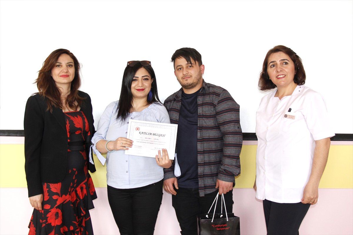 Gebe Bilgilendirme Sınıfı\'nda Sertifika Töreni