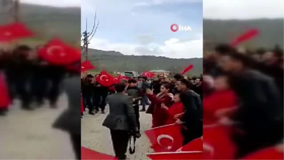 Irak Sınırında Askerlerin de Katılımıyla Türk Bayraklı Seçim Kutlaması