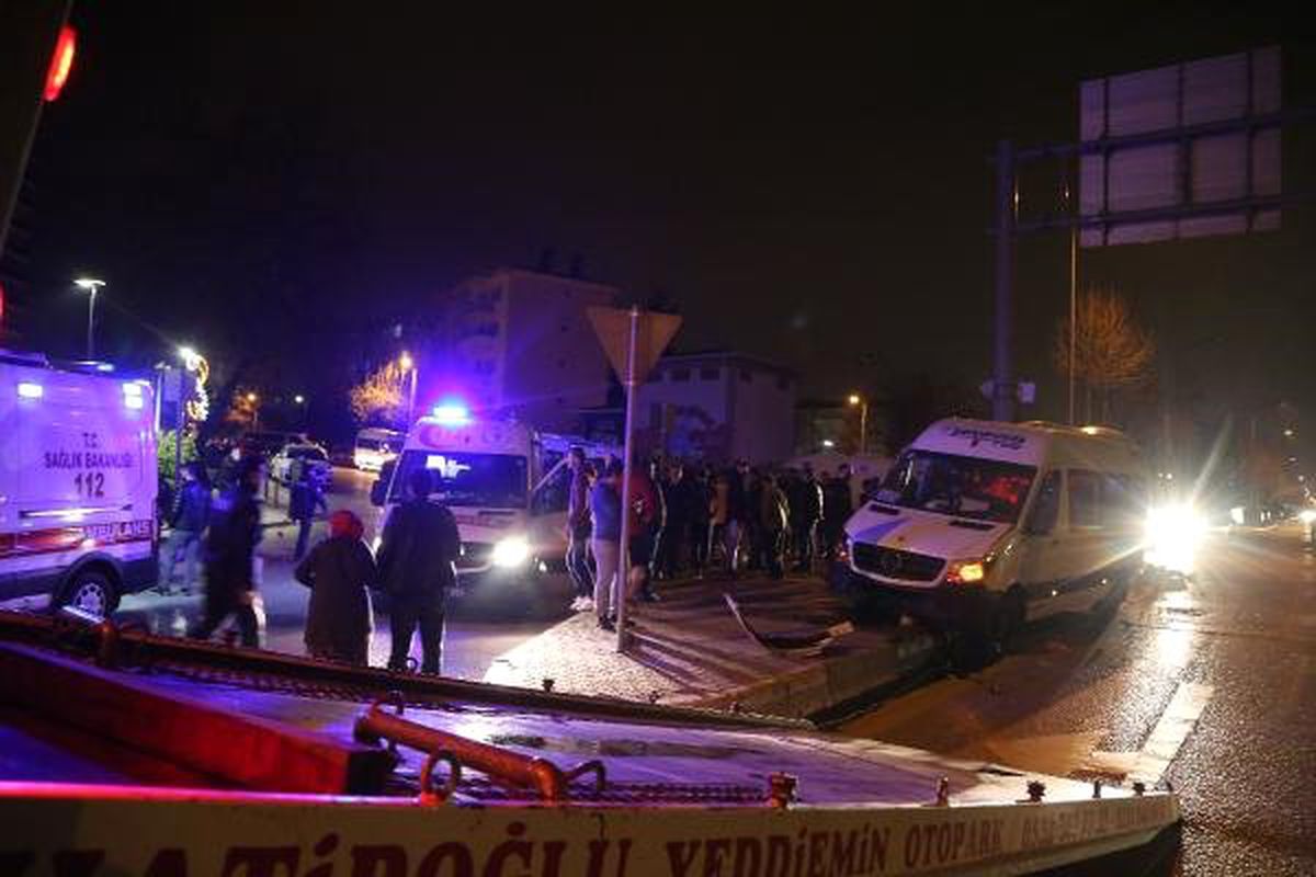 İşçi Servis Minibüsü Kaza Yaptı: 14 Yaralı