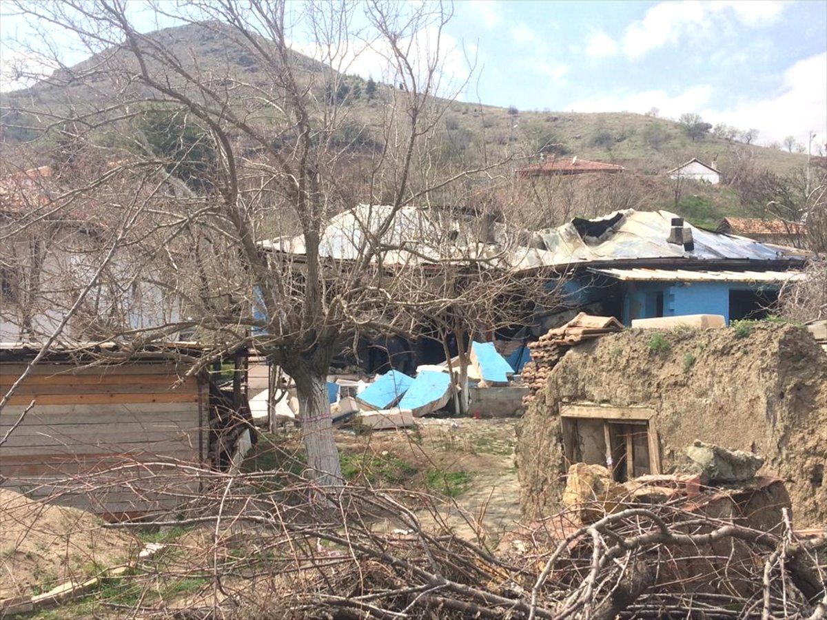 Kırıkkale\'de Ev Yangını: 1 Ölü