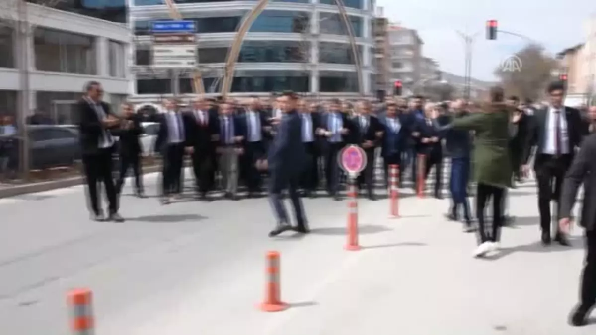 Kırşehir Belediye Başkanı Ekicioğlu Mazbatasını Aldı