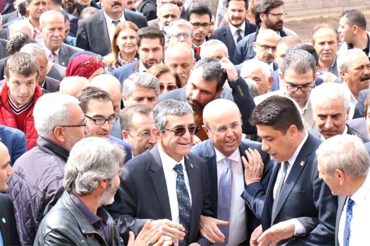 Kırşehir\'de 25 Yıl Sonra Gelen Belediye Başkanlığı Sevinci