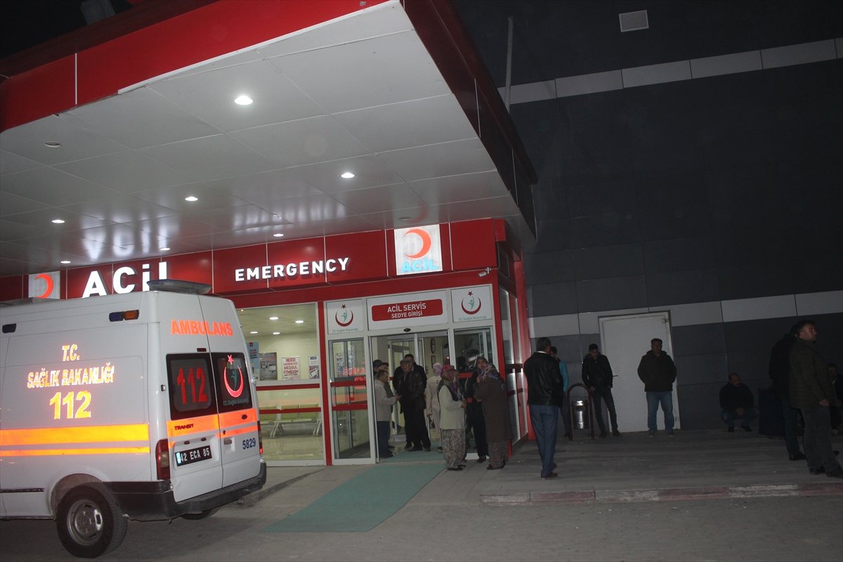 Konya\'da Otomobil Yayalara Çarptı: 1 Ölü, 1 Yaralı
