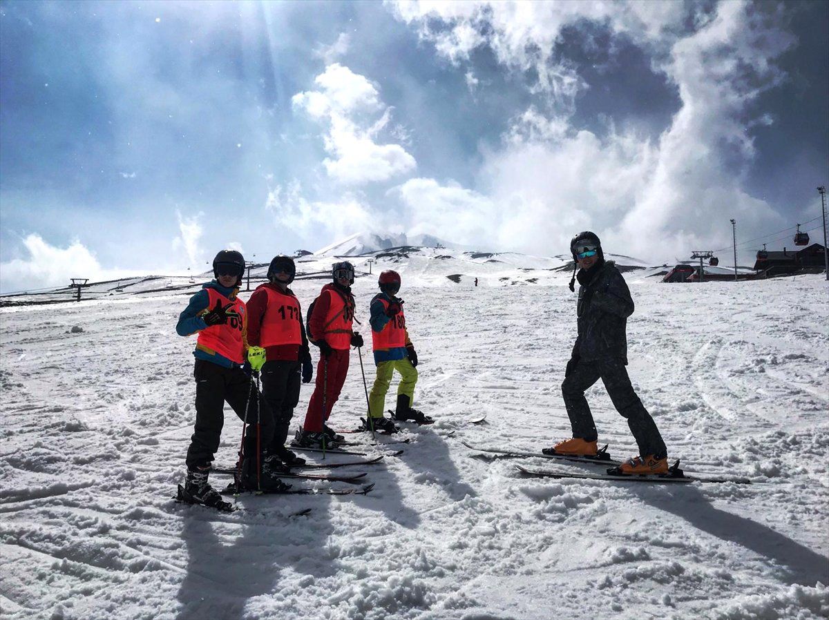 Manisalı Sporcuların Kayak Başarısı