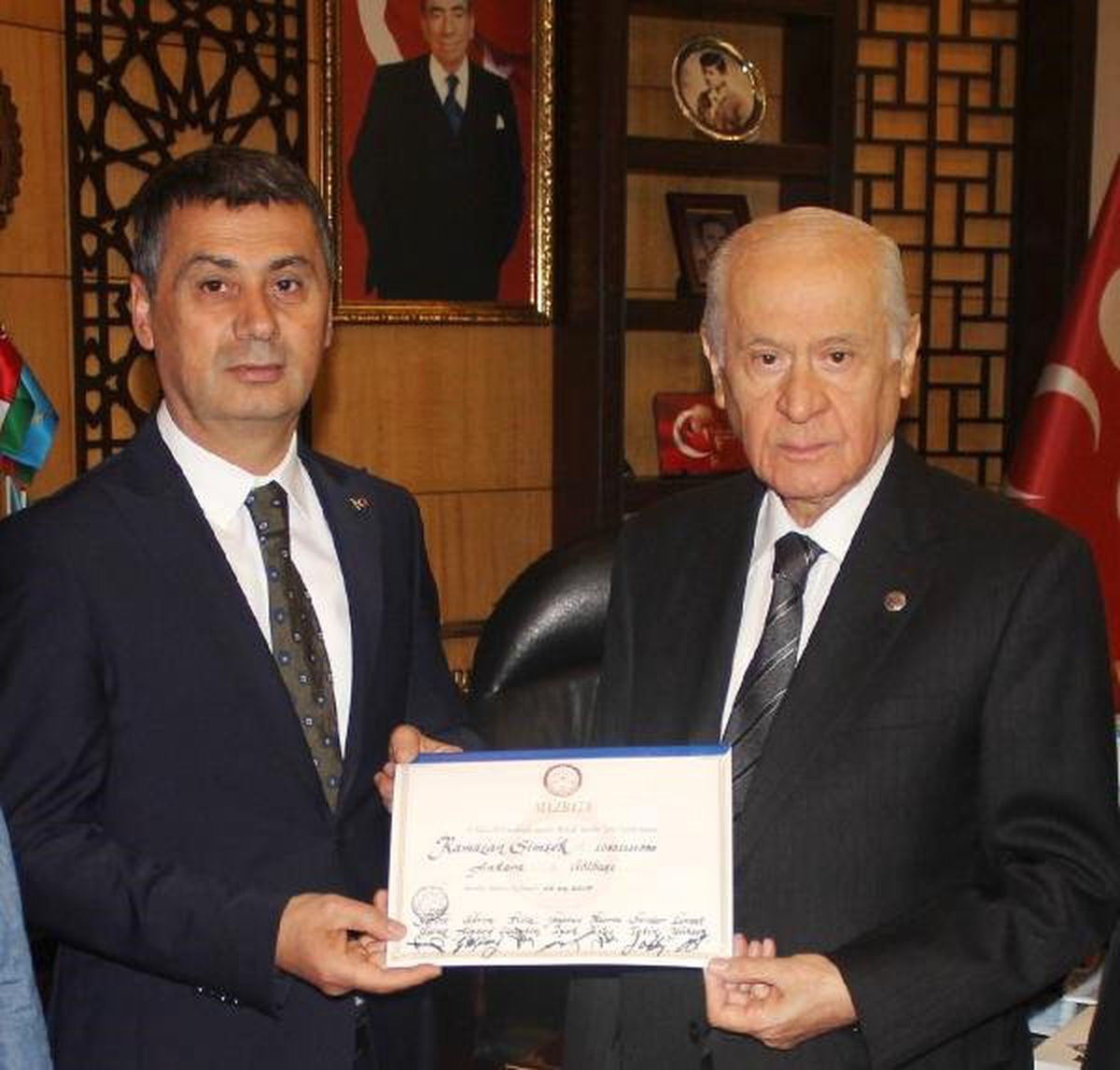 Mazbatasını Aldı, Bahçeli\'yi Ziyaret Etti