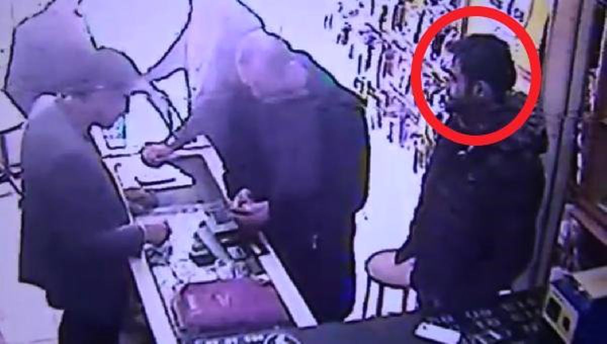 Müşteri Gibi Gelip, Başka Müşterinin Telefonunu Çaldı
