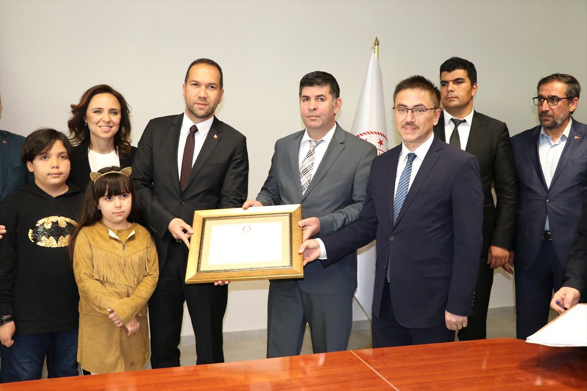 Niğde Belediye Başkanı Emrah Özdemir Mazbatasını Aldı