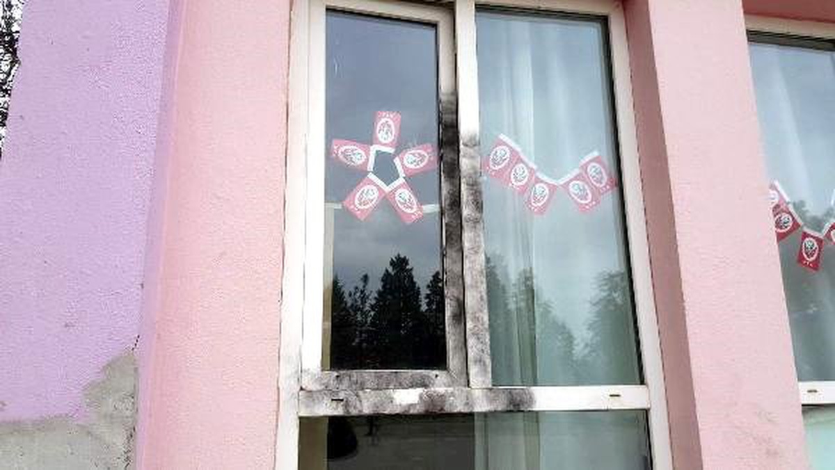 Penceresini Yakarak Girdikleri Okulu Soydular