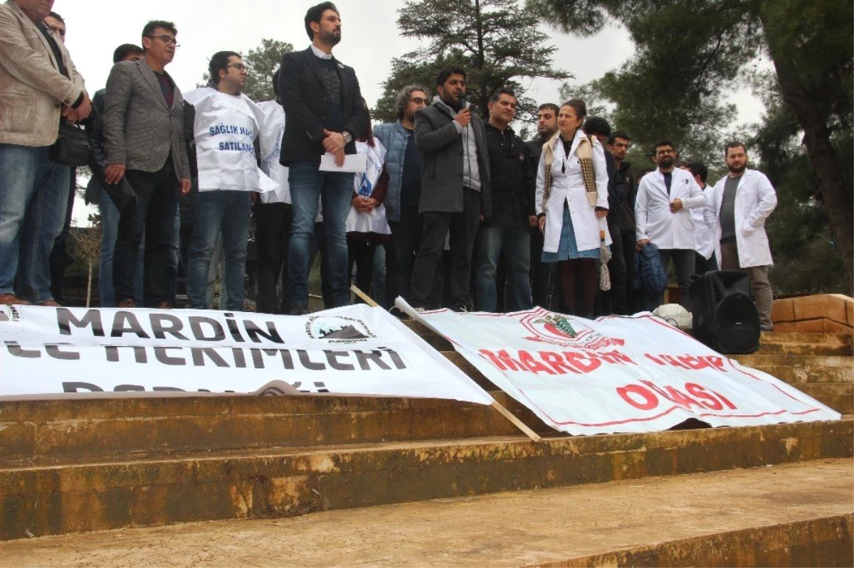 Sağlıkçılar Mardin\'de Tepki İçin İş Bıraktı