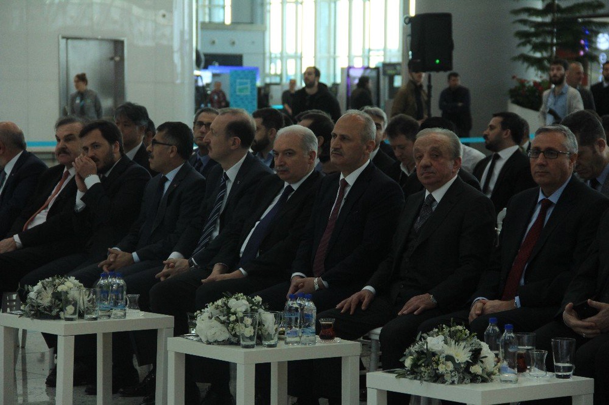 Ulaştırma Bakanı Turhan: "Taşınma Süreci 5 Nisan 03.00\'de Başlayacak, 6 Nisan Gecesi 23.59\'da...