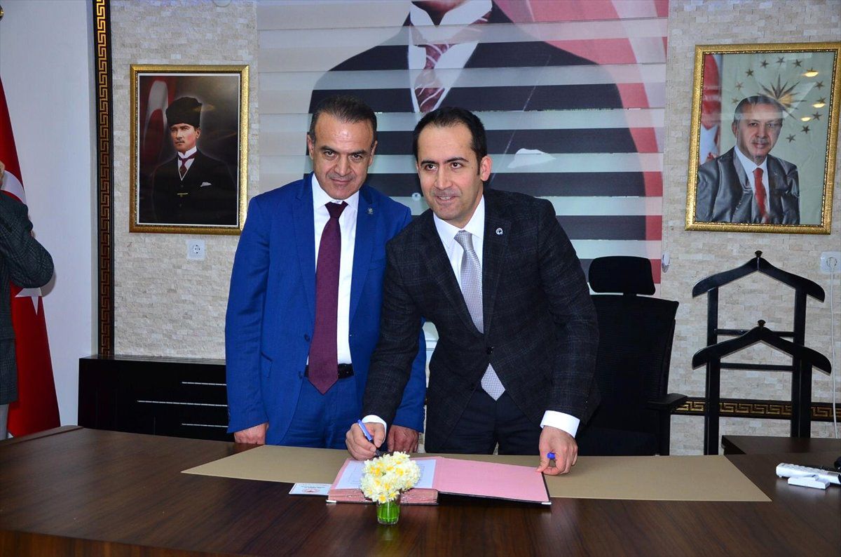 Uludere Belediye Başkanı Ürek, Mazbatasını Aldı