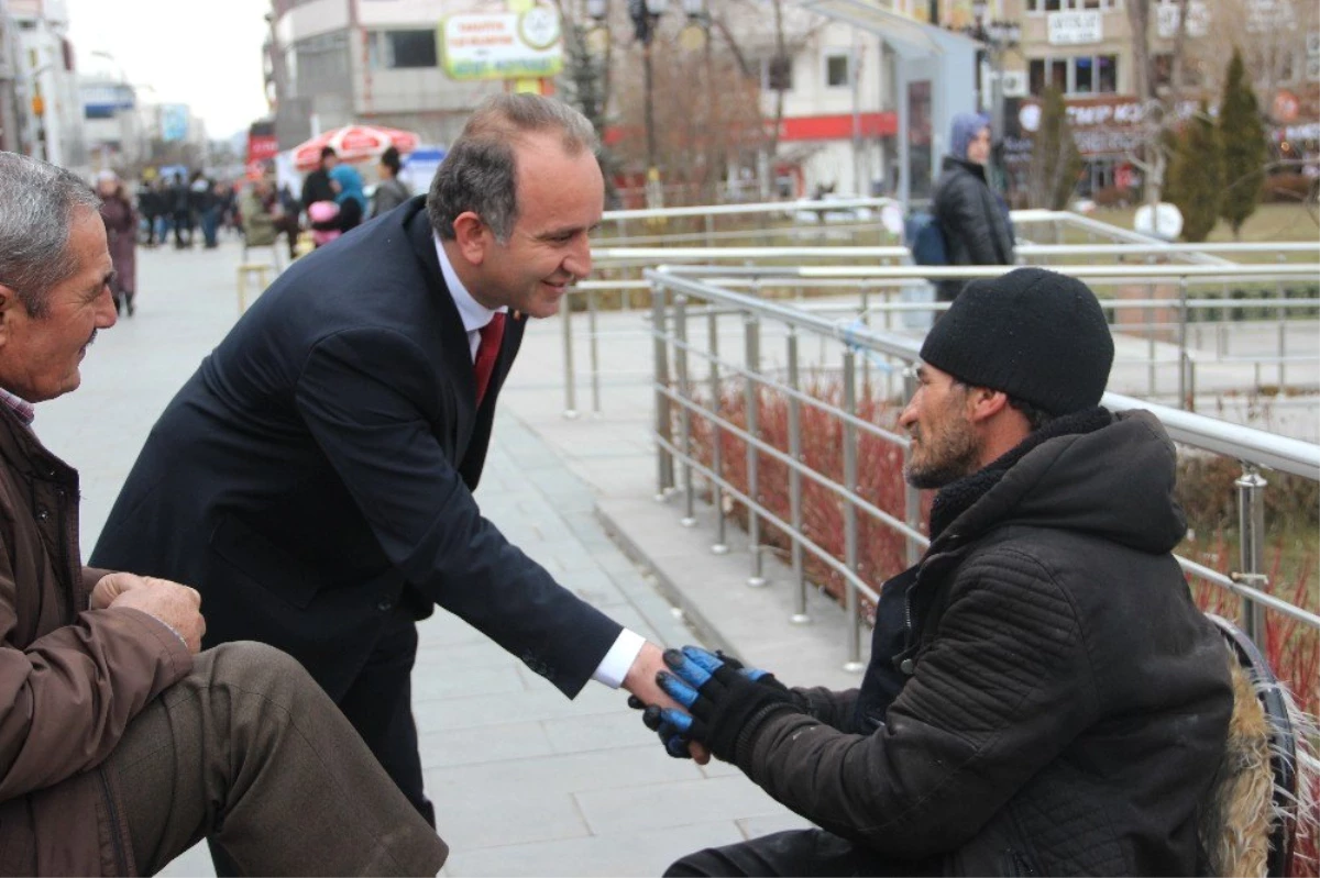 Uzundere\'de Rekor Kıran Belediye Başkanı Aktoprak, Seçmene Teşekkür Etti