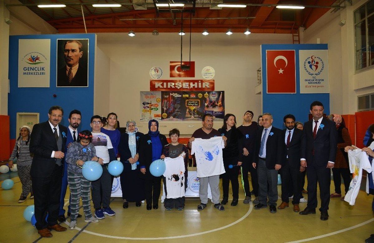 Vali Akın\'ın Eşi Saliha Akın Açıklaması