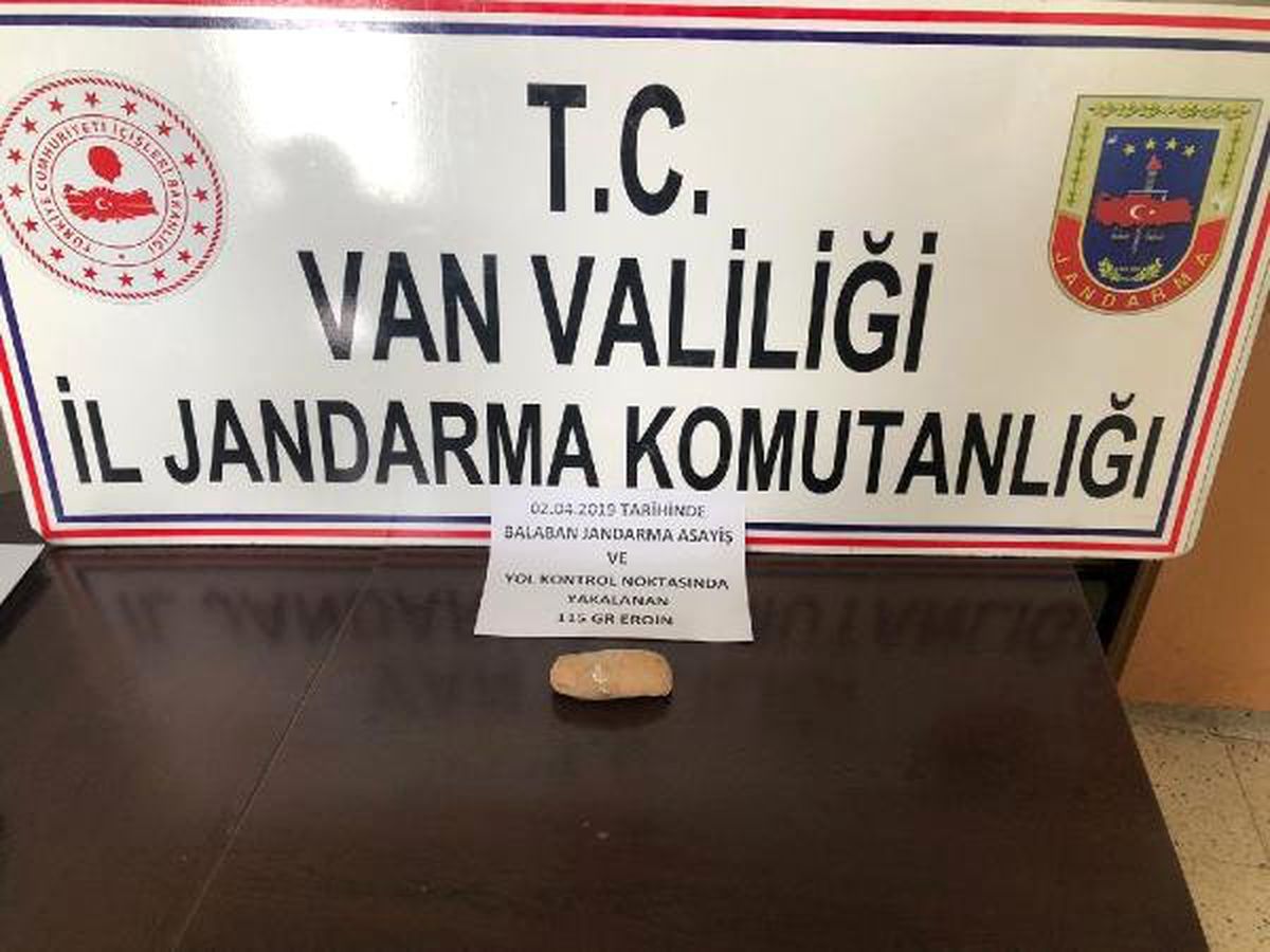 Van\'da Yolcunun Oturduğu Koltukta Eroin Ele Geçirildi