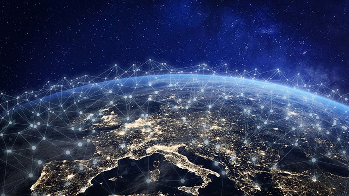 Amazon, Küresel İnternet Ağını Genişletmek İçin 3.200 Uyduyu Uzaya Göndermeyi Planlıyor