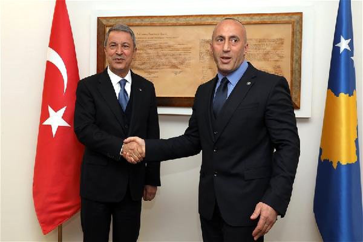 Bakan Akar, Kosova Başbakanı Haradinaj ile Bir Araya Geldi