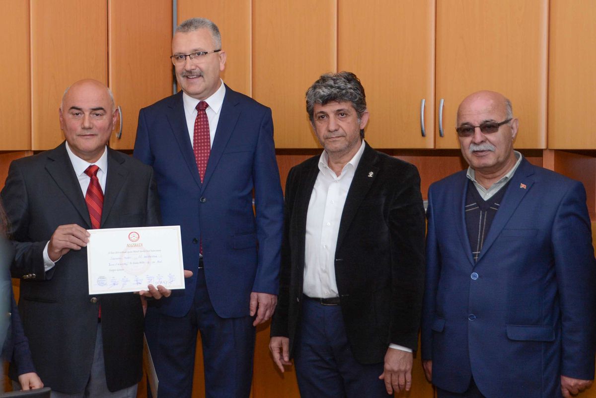 Başkan Ali Özkan Mazbatasını Aldı