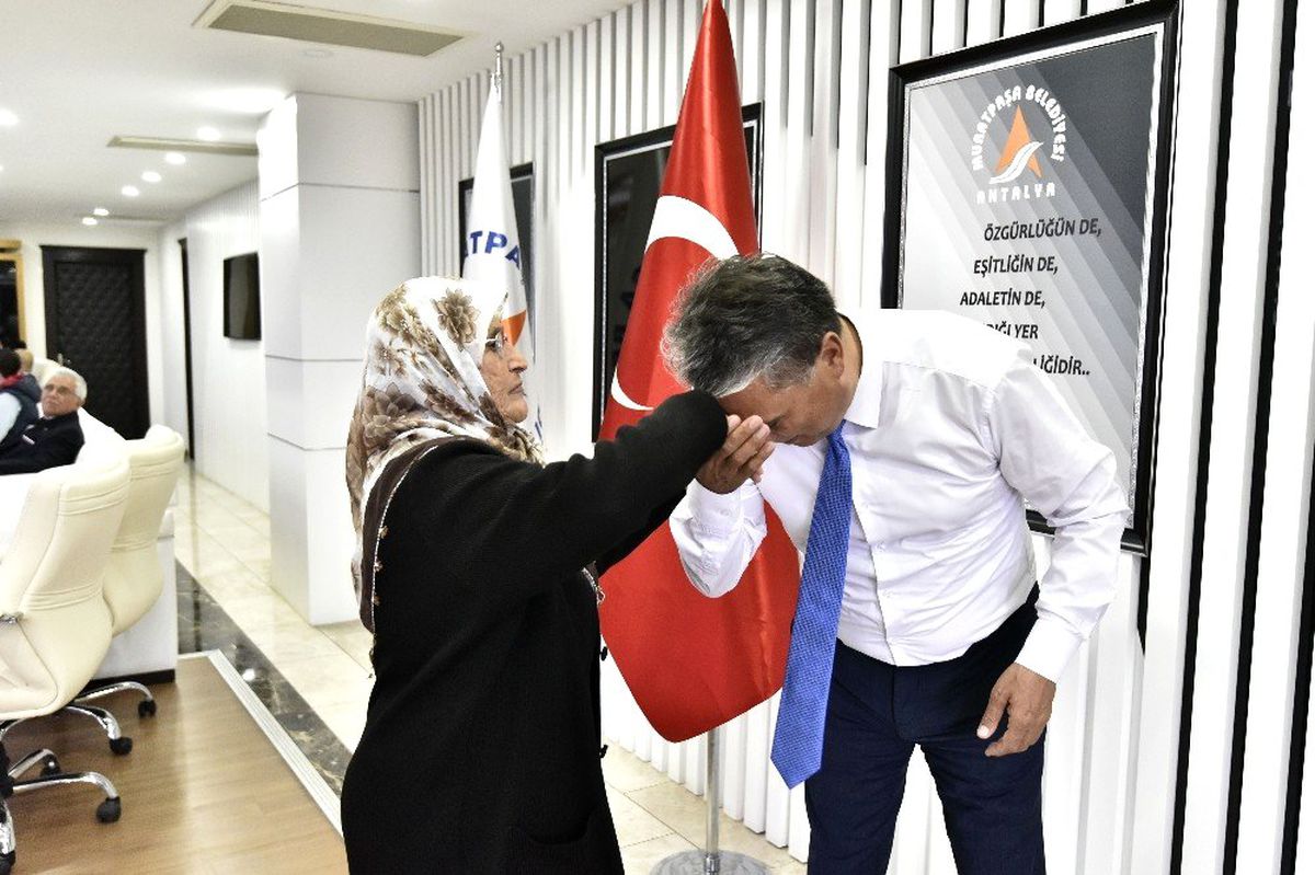 Başkan Uysal\'a Tebrik Ziyaretleri