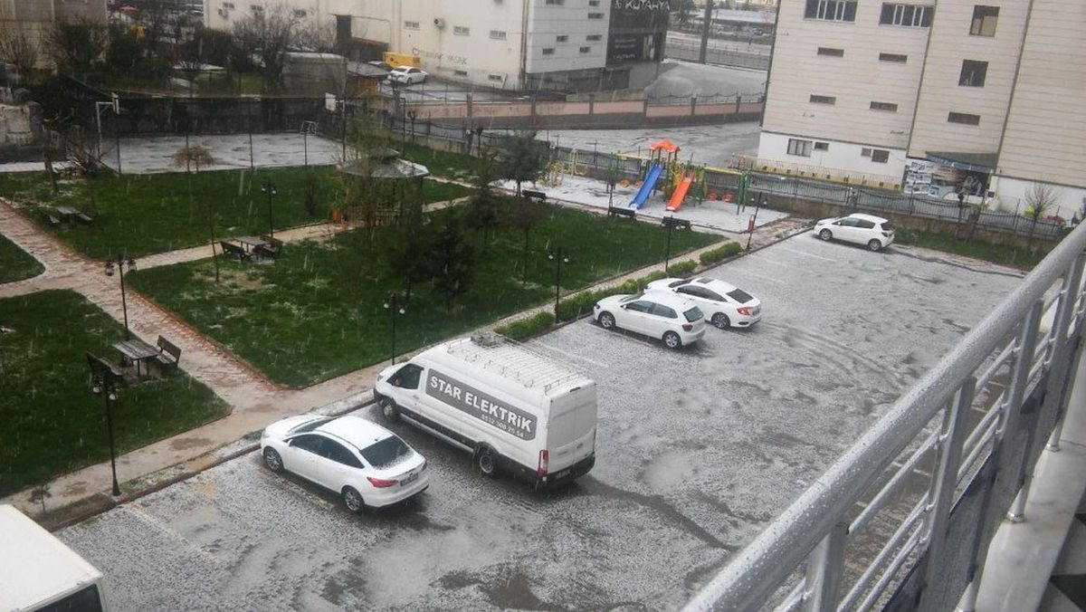 Diyarbakır\'da Dolu Yağışı