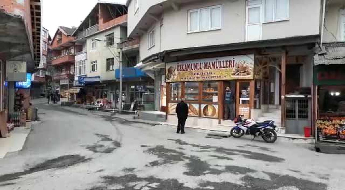 Ekmek Kavgasında Burnu Kırıldı