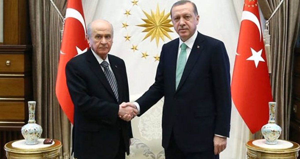 Erdoğan'dan MHP Lideri Bahçeli'ye Alparslan Türkeş'in Ölüm Yıldönümü Nedeniyle Taziye Telefonu