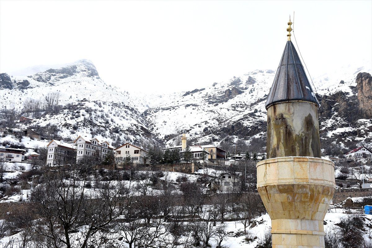 Gümüşhane ve Bayburt\'ta İlkbaharda Kar