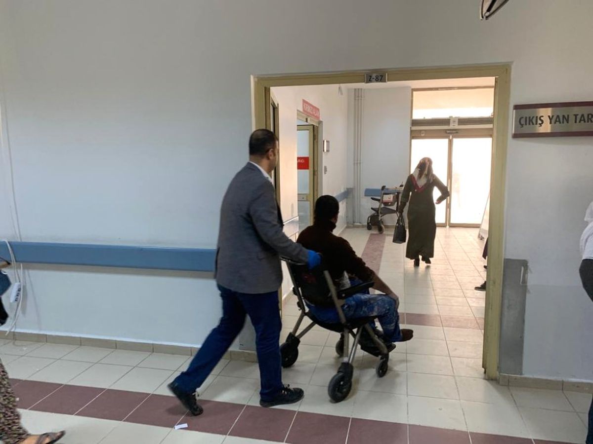 İnşaat İskelesi Çöktü: 2 Yaralı