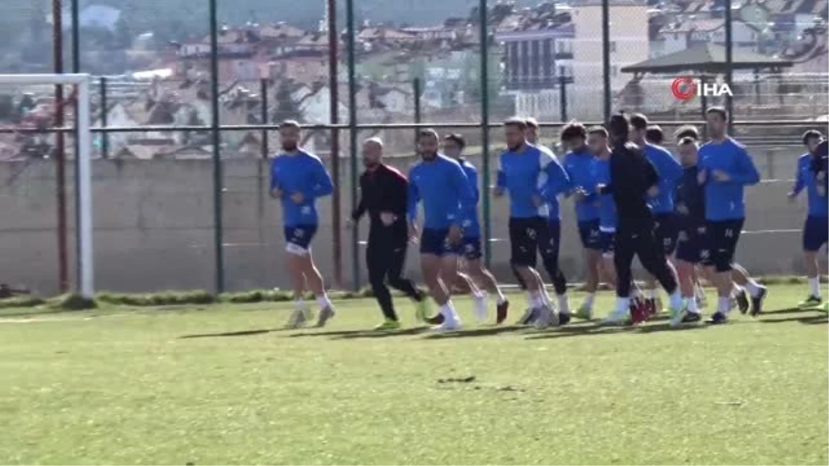 Kastamonusporlu Futbolculardan Uyarı: "Maddi Sorunlarımızı Çözün"