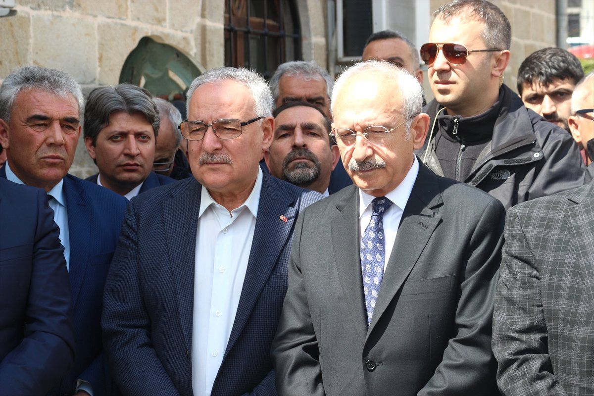 Kılıçdaroğlu Cenaze Törenine Katıldı