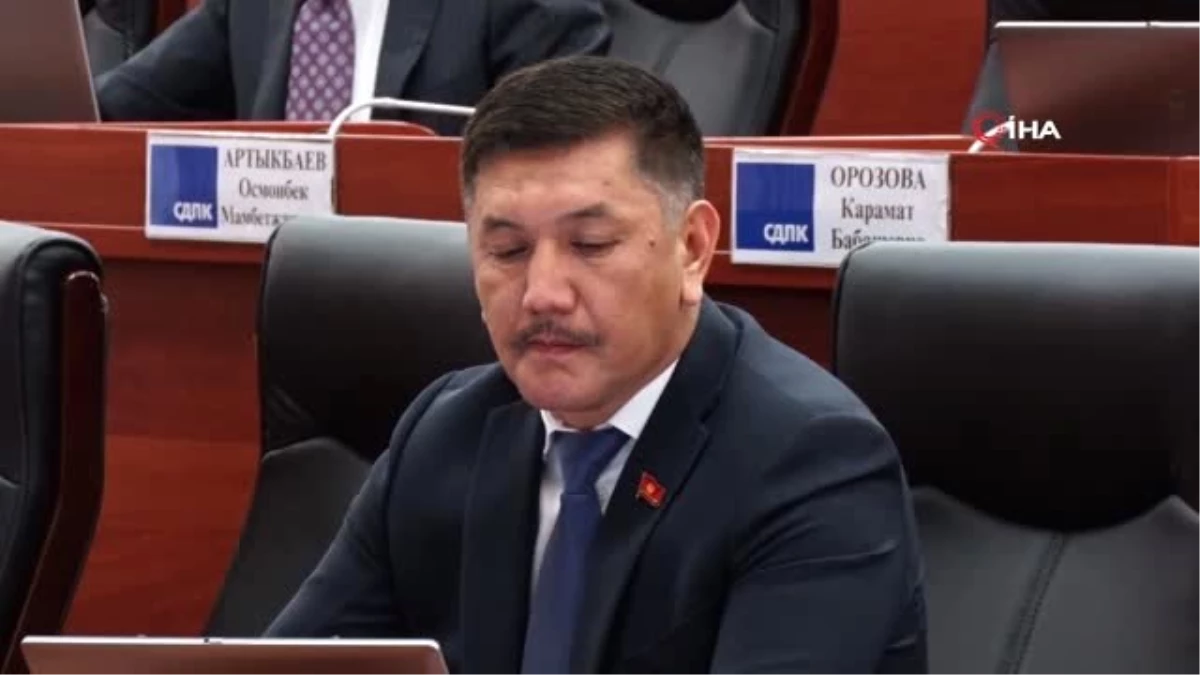 Kırgızistan\'da Eski Devlet Başkanlarının Dokunulmazlıkları Kaldırılıyor