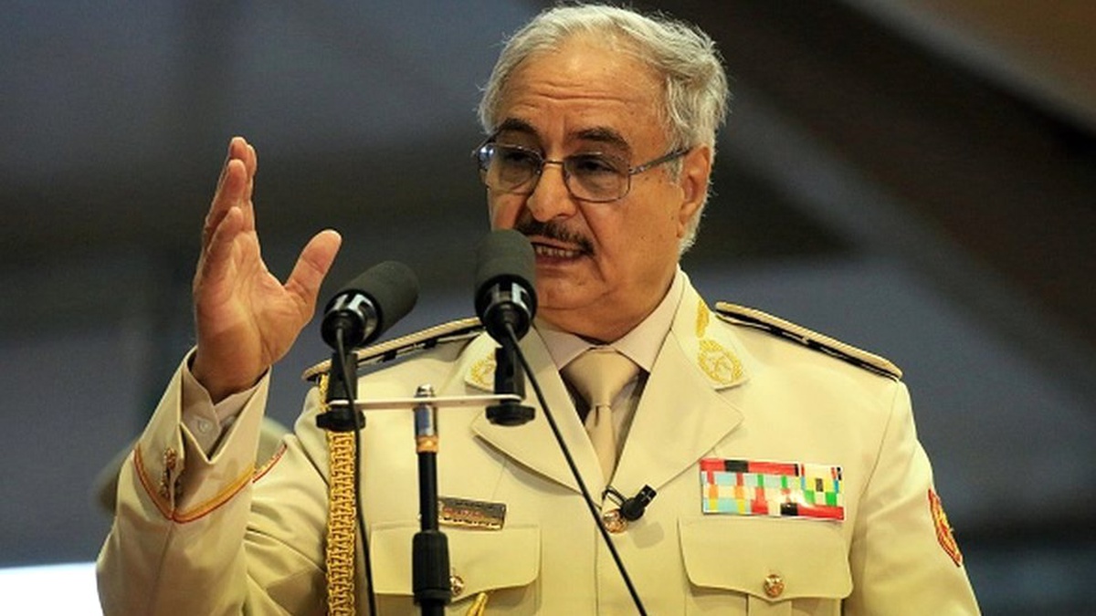 Libya\'da Ülkenin Doğusunu Kontrol Eden Komutan Hafter, Başkent Trablus\'a Operasyon Emri Verdi