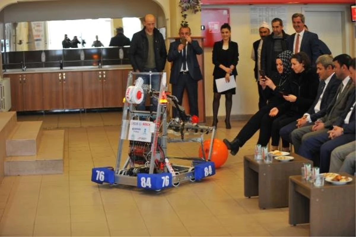 Lise Öğrencileri Gemilere Yük Taşıyacak Robot Geliştirdi