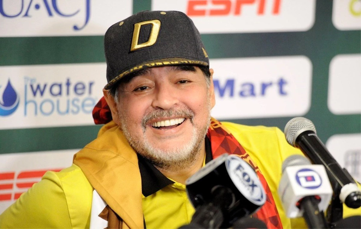 Maradona\'nın Başı Meksika Futbol Federasyonu ile Dertte