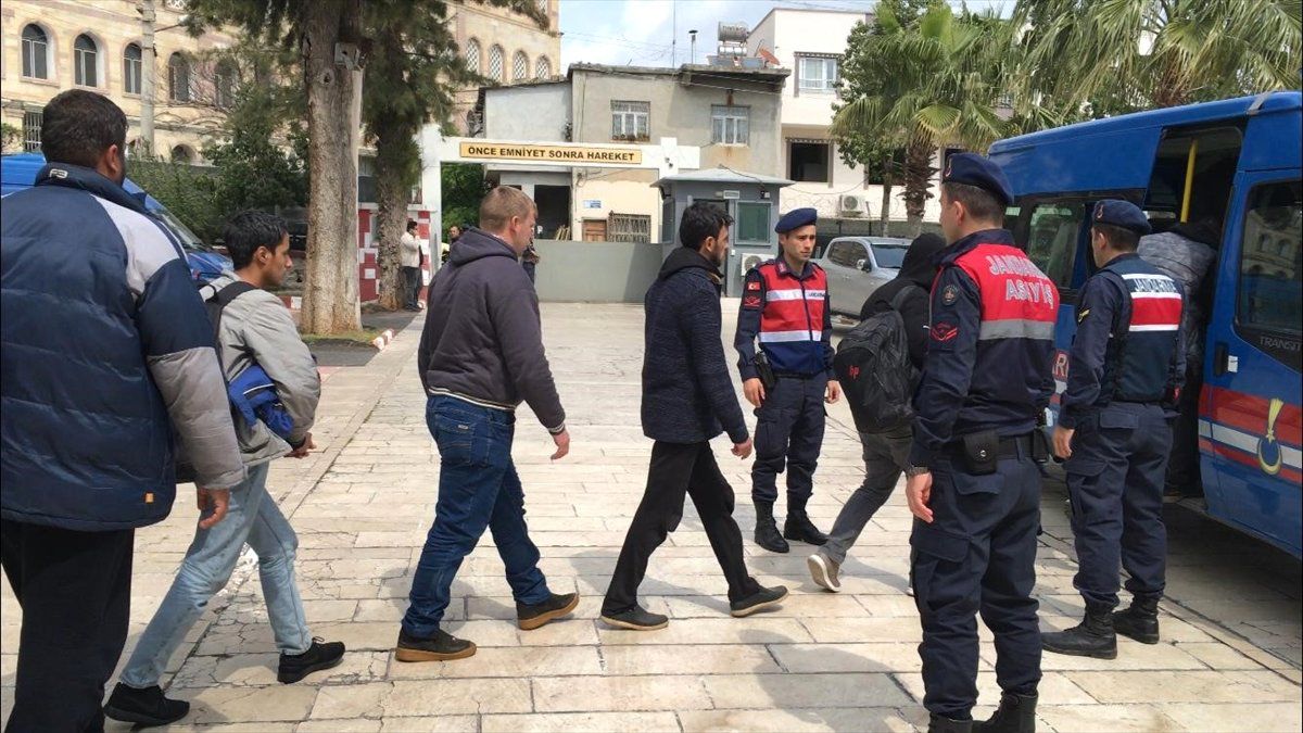 Mersin\'de Göçmen Kaçakçılığı Operasyonu