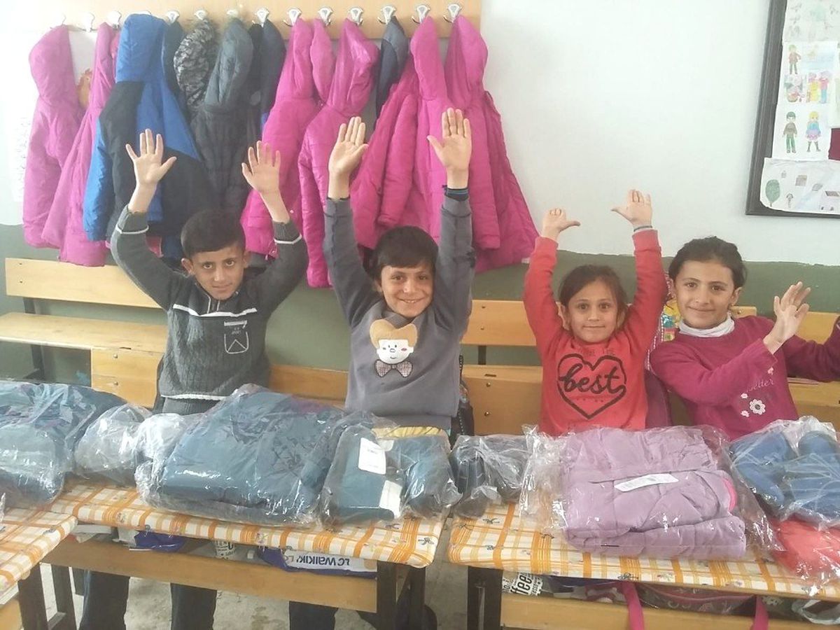 Mutki\'de 10 Bin Öğrenciye Giyim Yardımı