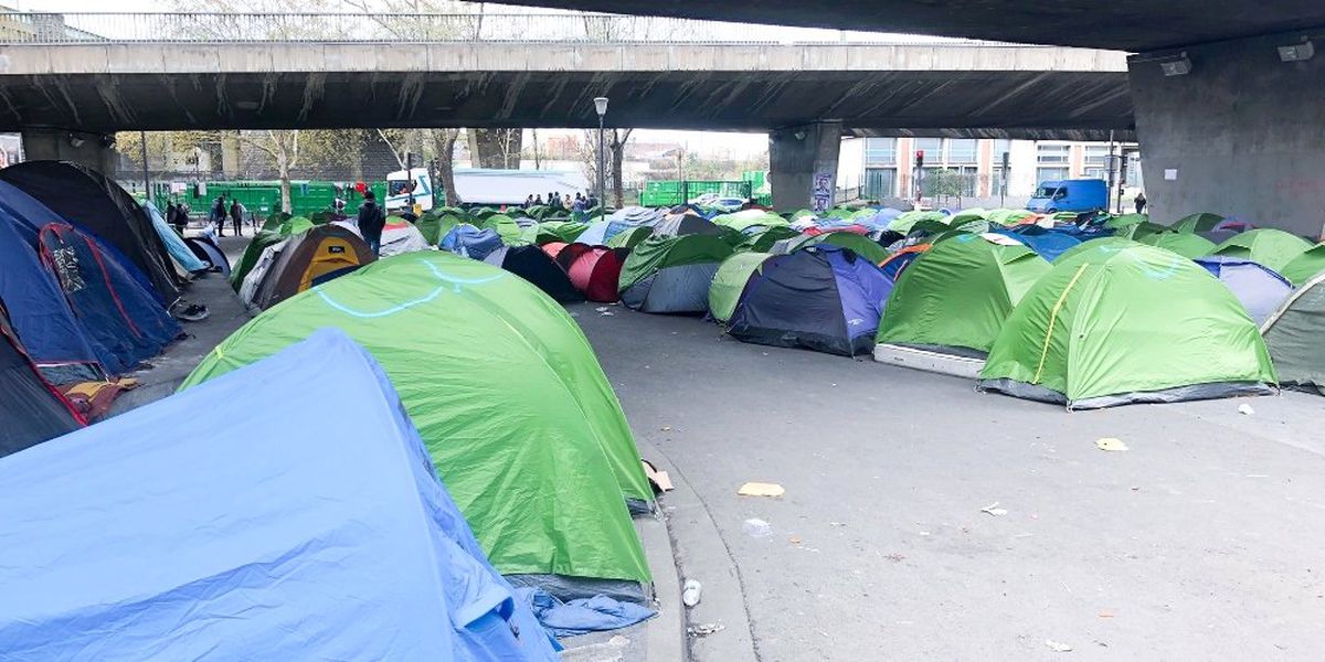 Paris\'te İnsanlık Dışı Mülteci Kampı Tahliye Edildi