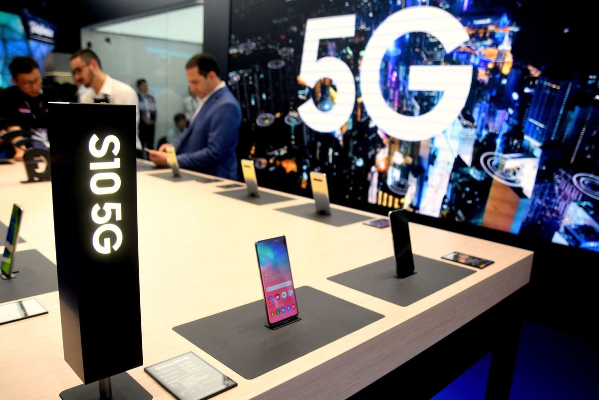 Samsung\'un İlk Galaxy S10 5g Telefonu Bu Hafta Satışa Sunuluyor