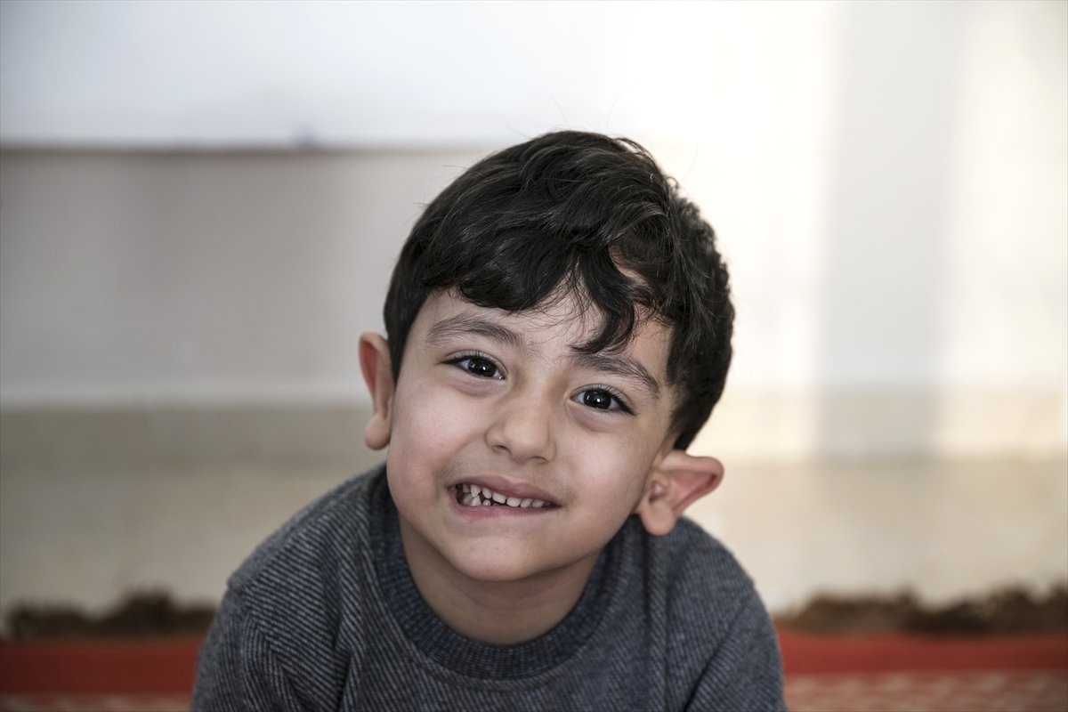 Serebral Palsili Burak Tedavi İçin Yardım Bekliyor