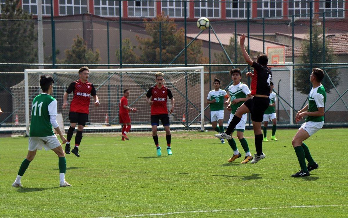 U17 Türkiye Şampiyonası Grup Maçları Nevşehir\'de Başladı