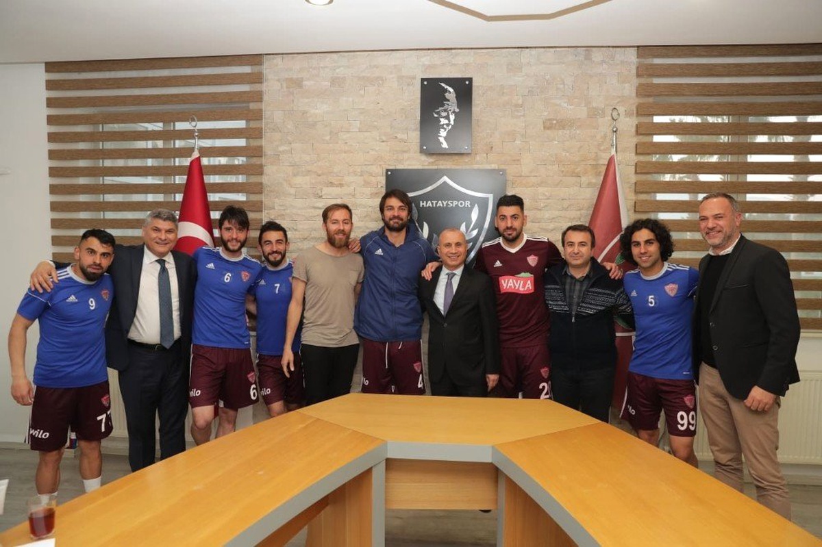 Vali Doğan\'dan Hataysporlu Futbolculara Prim