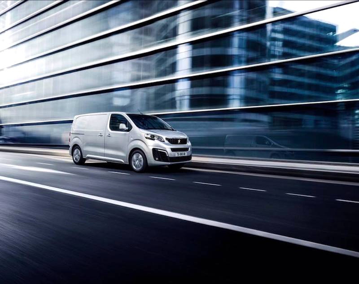 Yeni Peugeot Expert, Euro 6d-Temp Motorları ve Yeni Versiyonları