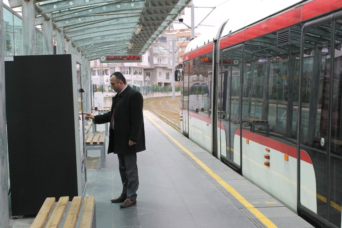 9 İstasyona Yiyecek ve İçecek Otomatı
