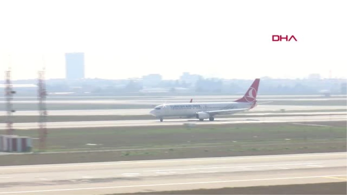 Atatürk Havalimanı\'na Veda Eden Uçaklar