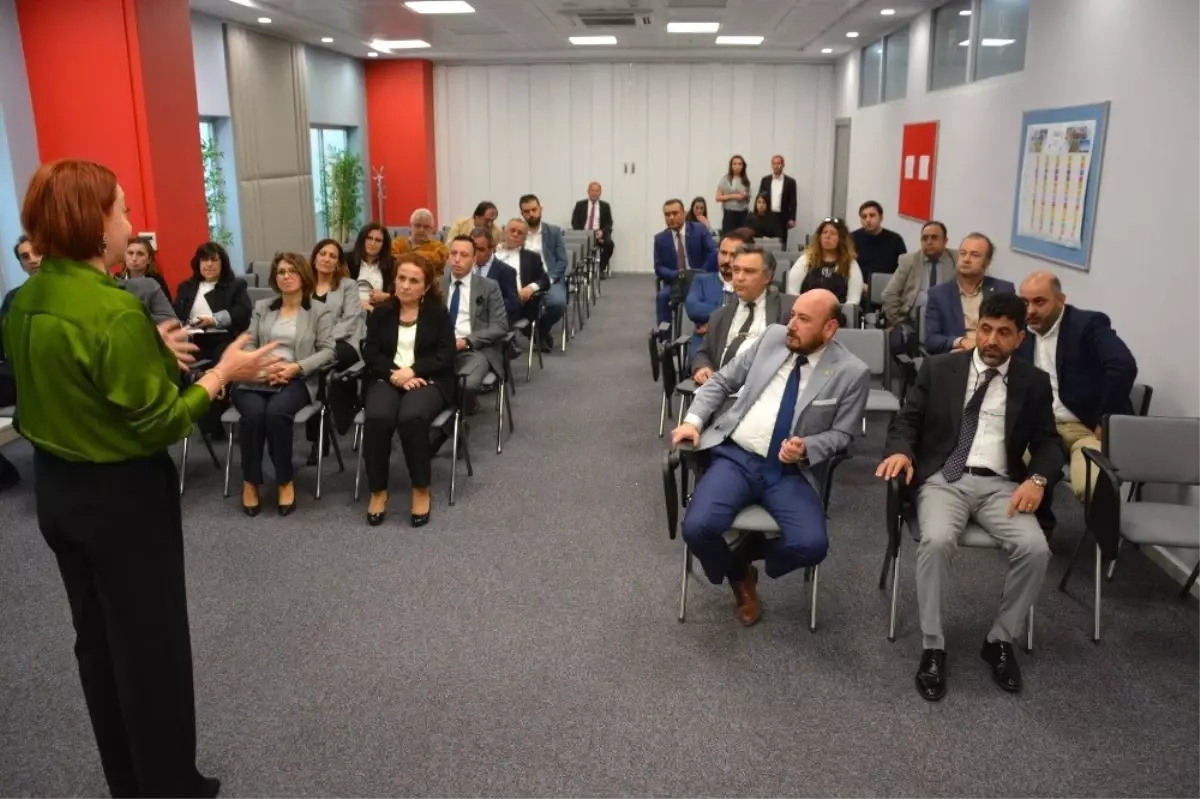 Ayto\'da Vakıf Üniversitesi Görüşüldü