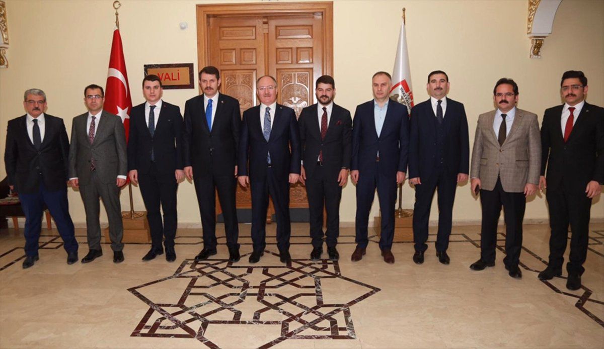 Belediye Başkanı Bilgin, Vali Ayhan\'ı Ziyaret Etti