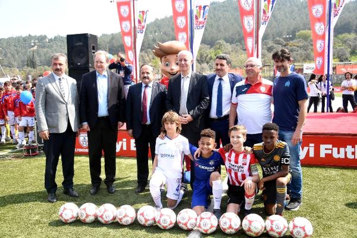 Büyükelçi Berger, Uluslararası U12 İzmir Cup\'ın Açılışına Katıldı